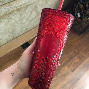 Red venti Starbucks tumblr